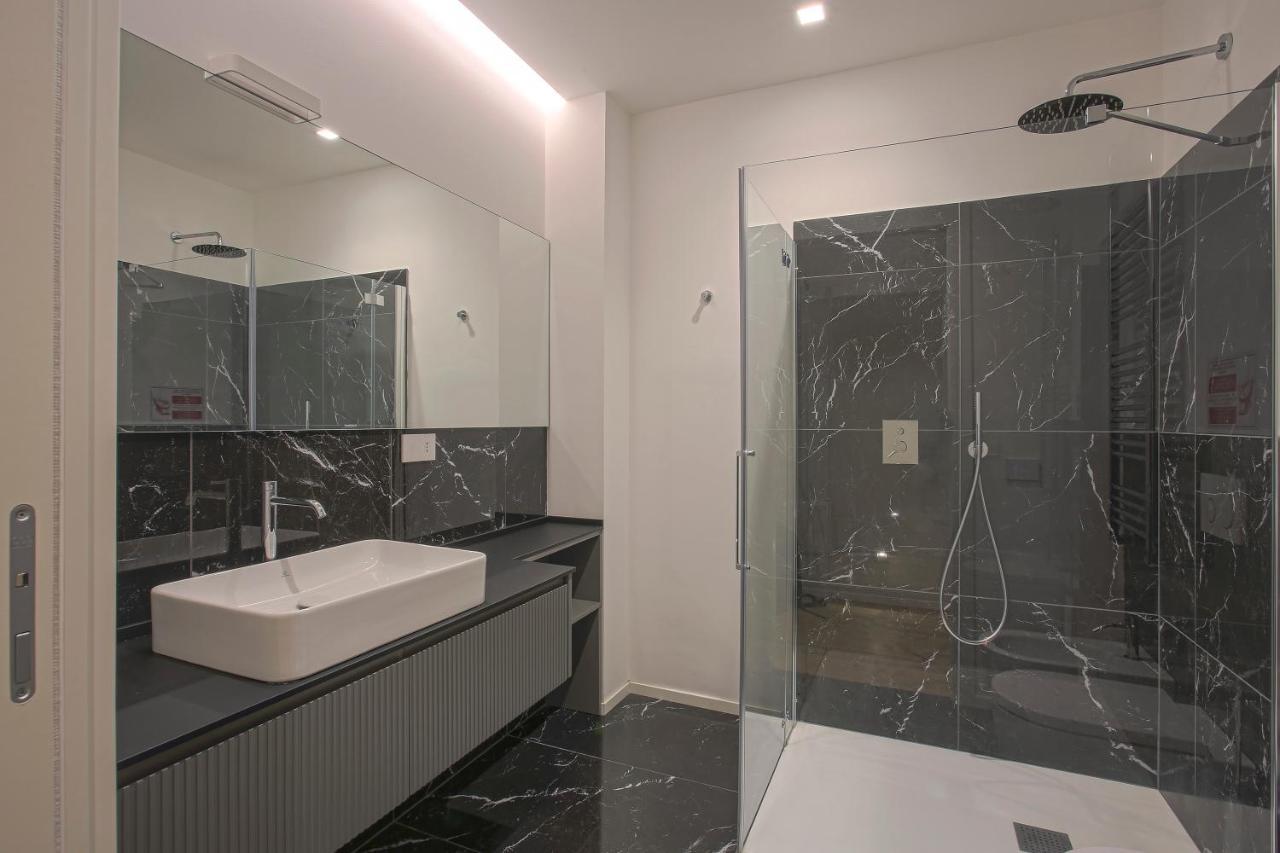 Milan Chic Luxury Apartments-Hosted By Sweetstay Exterior photo