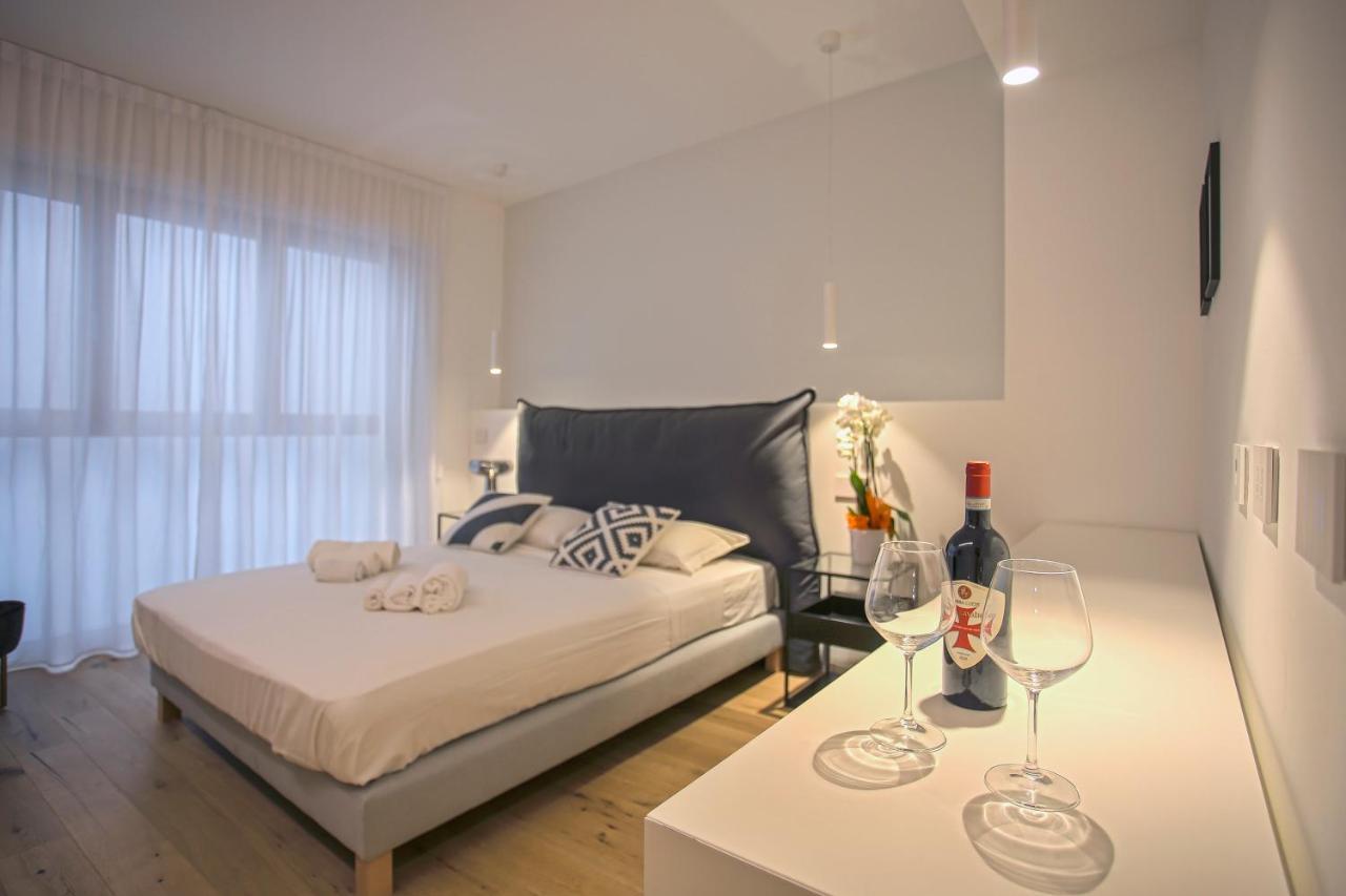 Milan Chic Luxury Apartments-Hosted By Sweetstay Exterior photo